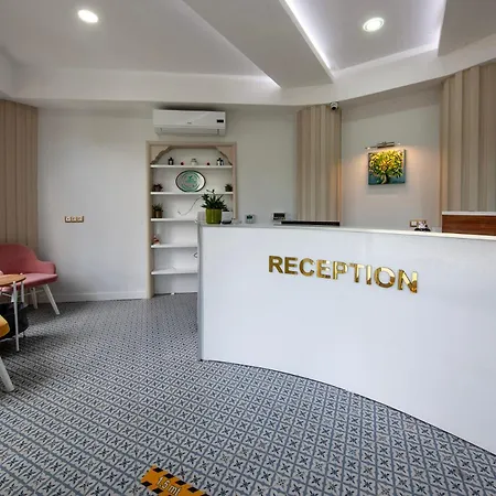 Hotel Altin *